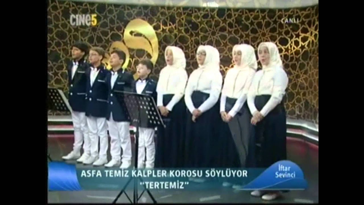 01 ASFA Temiz Kalpler Korosu Tertemiz adlı bestesini seslendiriyor