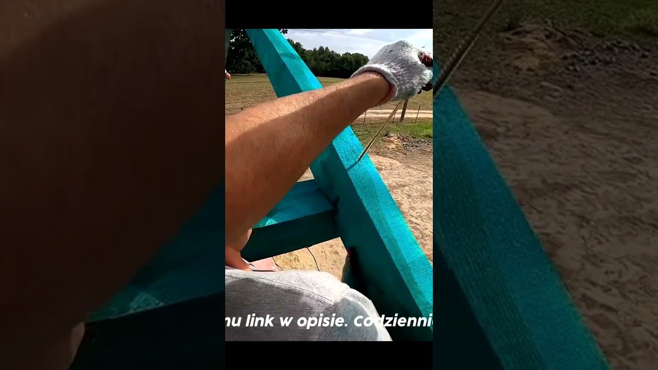 Dach w małym domku bez pozwolenia 35m2 z projektu Zbuduj sam dom. Cyk pyk i więźba gotowa.