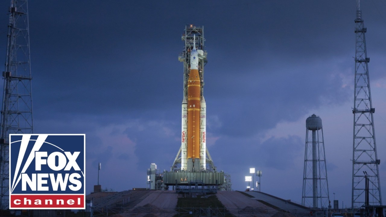 Officials give a status briefing on the Artemis II mission