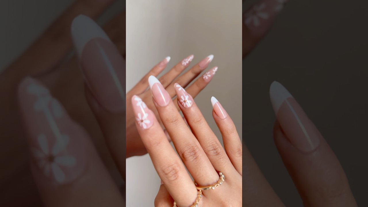 trying press on nails from Savana 🤌🏻💅🏻 #nails #pressonnails #savana #nailsinspiration #ytshorts