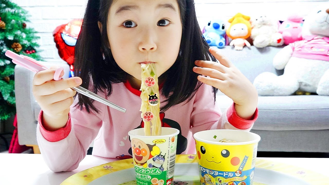 เรื่องราวสนุกสนานเกี่ยวกับโบรัมและคุณพ่อของเธอที่ทำราเมนให้เด็กๆ กิน