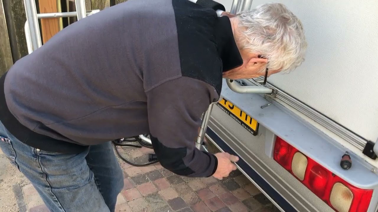 Fietslift op caravan maken.