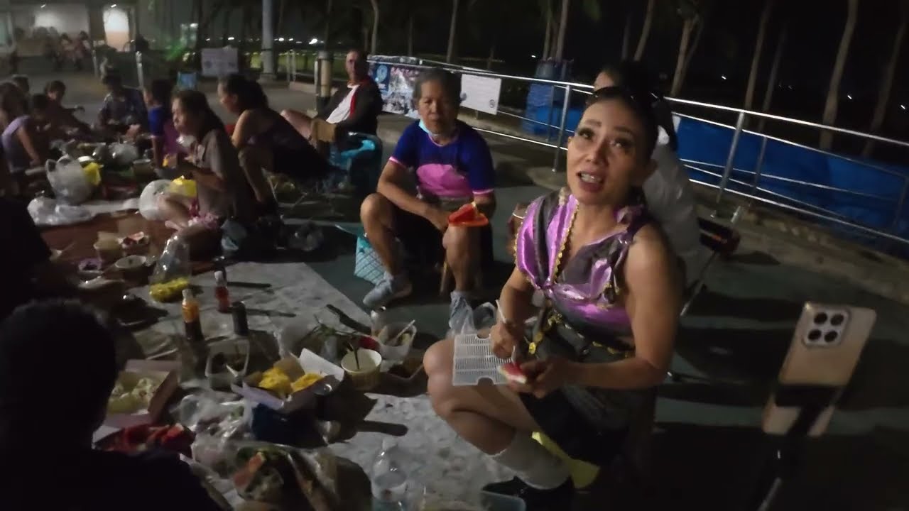 jomtien sahil ve ara sokaklarında