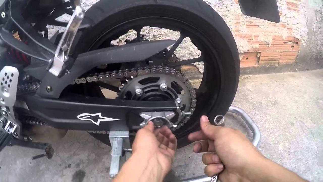 Esticando corrente MT 07
