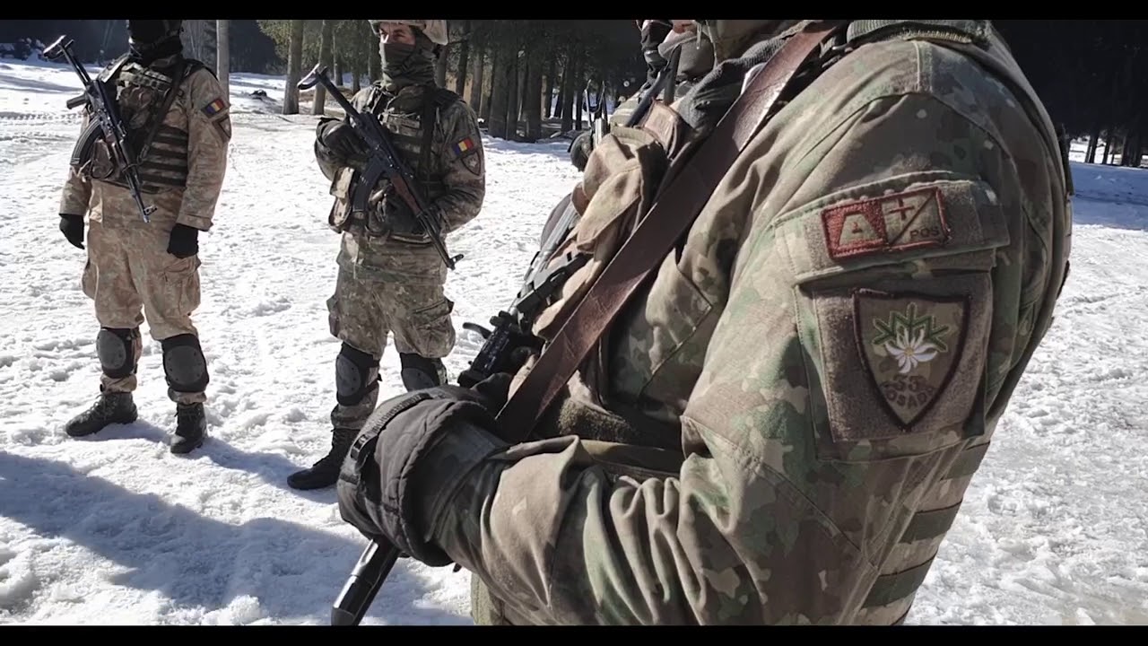 Instrucție tactică militarii din cadrul B33VM Curtea de Argeș