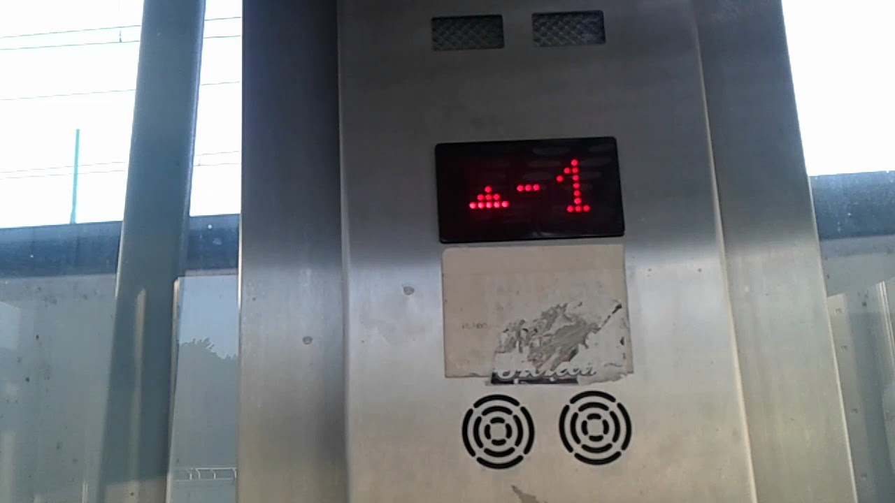 2x Winda Lift Service, przejście podziemne, Most Dworcowy, Poznań