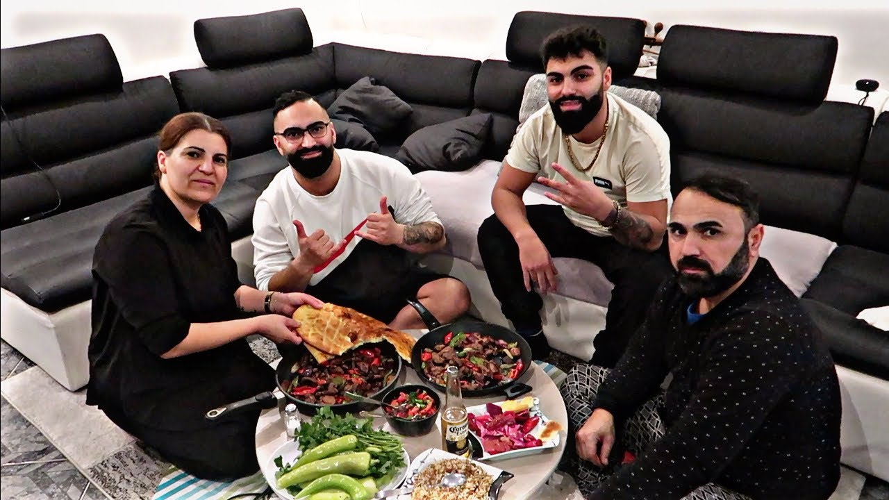 KURDISCHE SCHOKO RIEGEL MIT KARAMELL 🤤 FAMIELE VLOG BACKEN / KOCHEN BASNASKÜCHE..