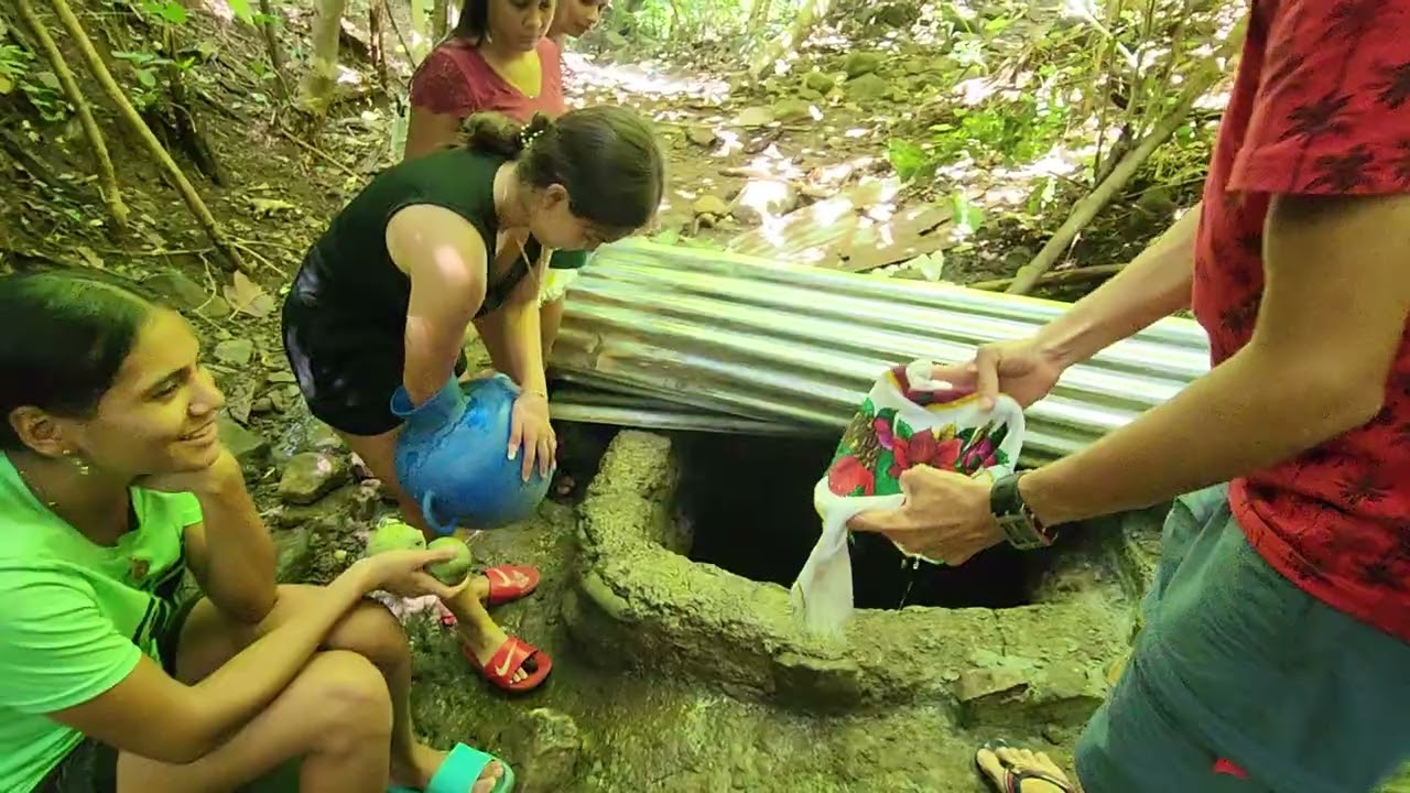 Llegamos a la montaña a los vertederos de agua de la vaca Lola