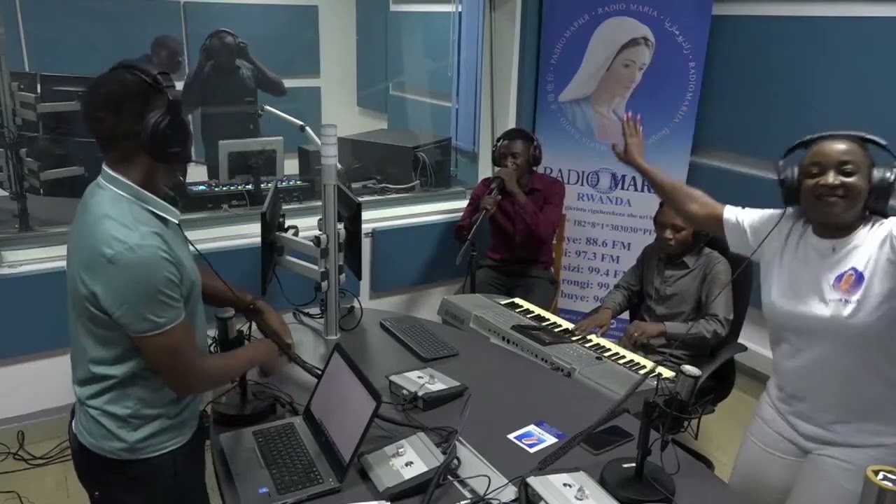 UMUHANZI PACIFIQUE UMUHUZA MU GITARAMO  KURI RADIO MARIA RWANDA 31 08 2023