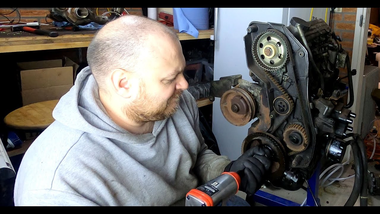 Building a Sleeper Part 6 The Punto GT/Uno Turbo Motor Teardown - CamBelt & CamCase