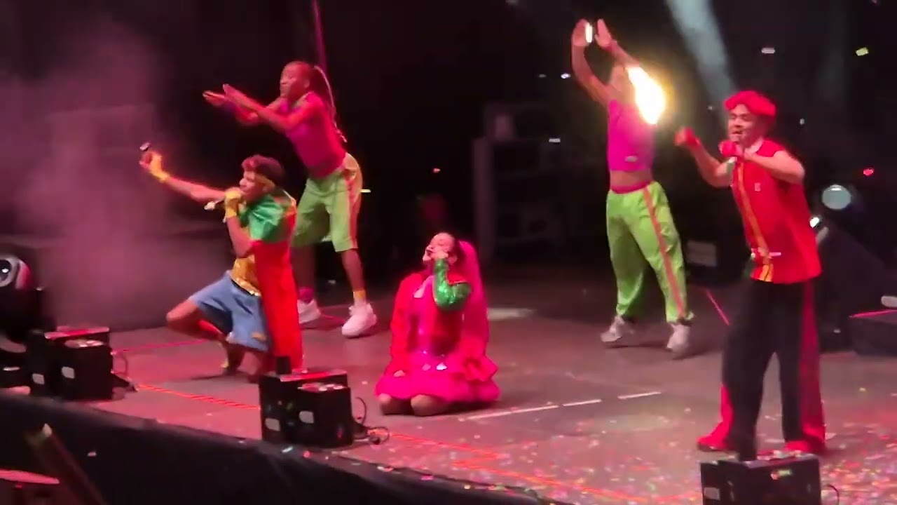 Show Dos Rosa no Porto em Portugal 
