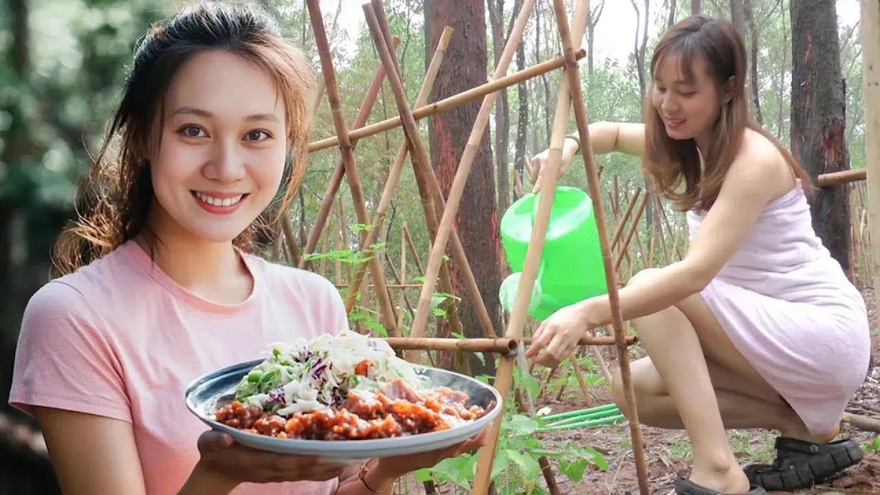 Green Life: Catching Tons of River Fish & Cooking Braised Pig’s Feet – Farm to Market Day!