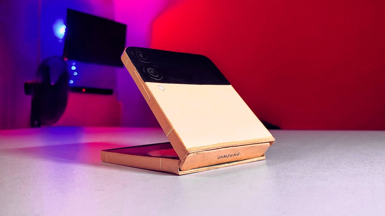 How to make Samsung Galaxy Z Flip 4 out of cardboard | DIY Craft - Gold colour 💛