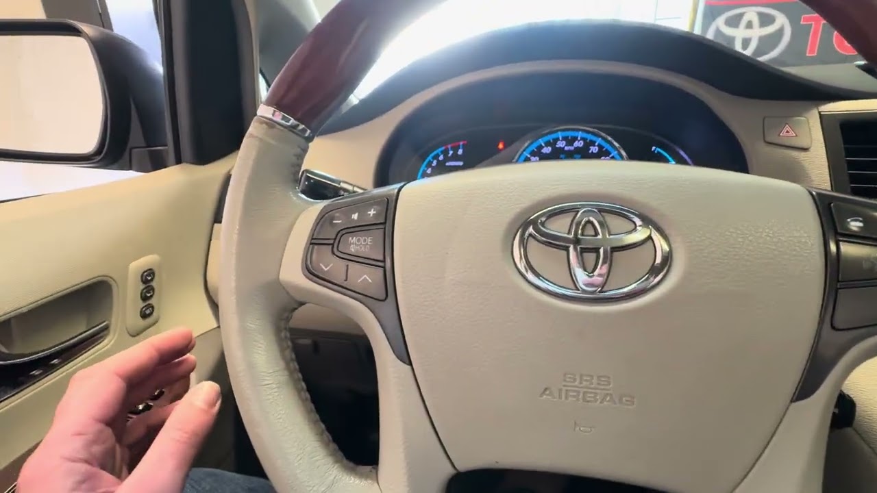 2013 Toyota sienna Limited all-wheel-drive AWD, exceptional maintenance history, loaded ￼￼