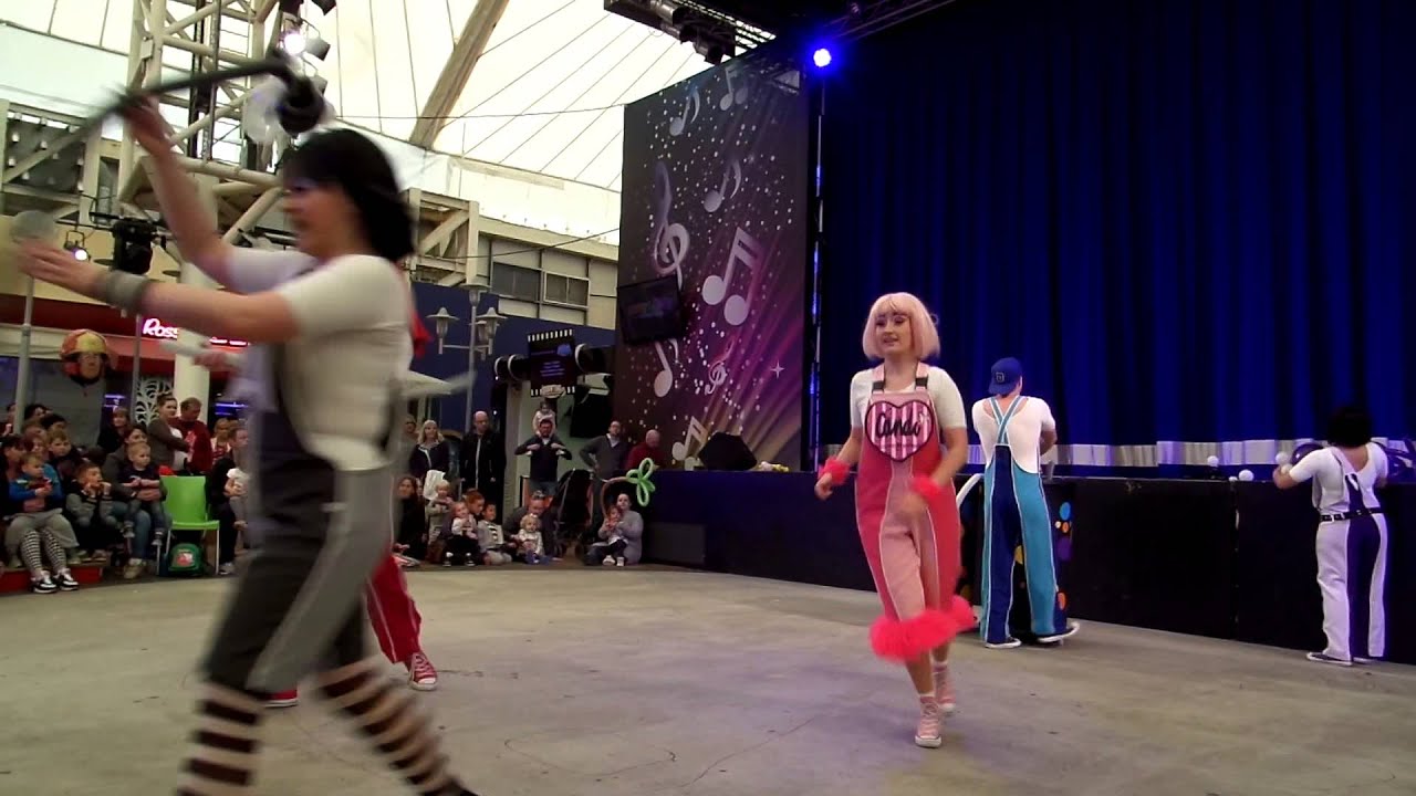 The Skyline Gang Butlins Bognor Balloon Show 2015 part 2