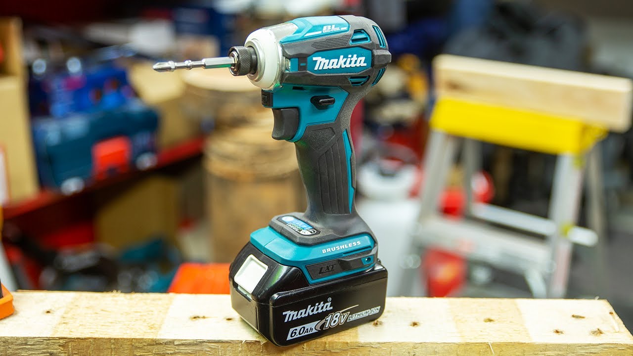 Ударный шуруповерт Makita 18 В (DTD172)