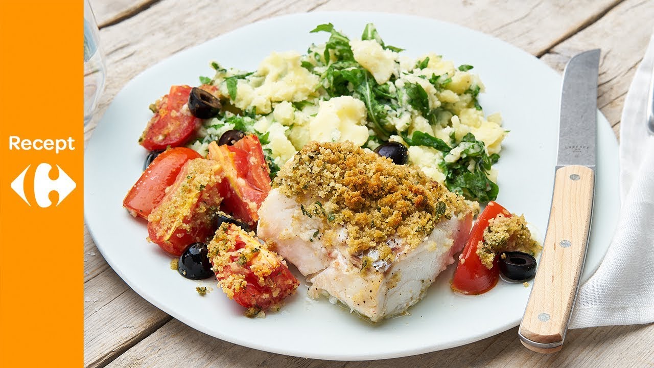 Kabeljauwhaasje met tomaten en broodkruim uit de oven met rucolapuree