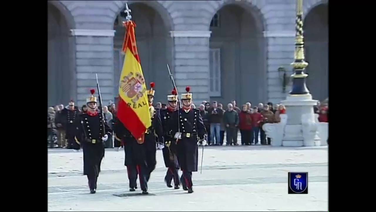 Spanish National Anthem- Himno Nacional de España-Guardia Real.-Palacio Real. -