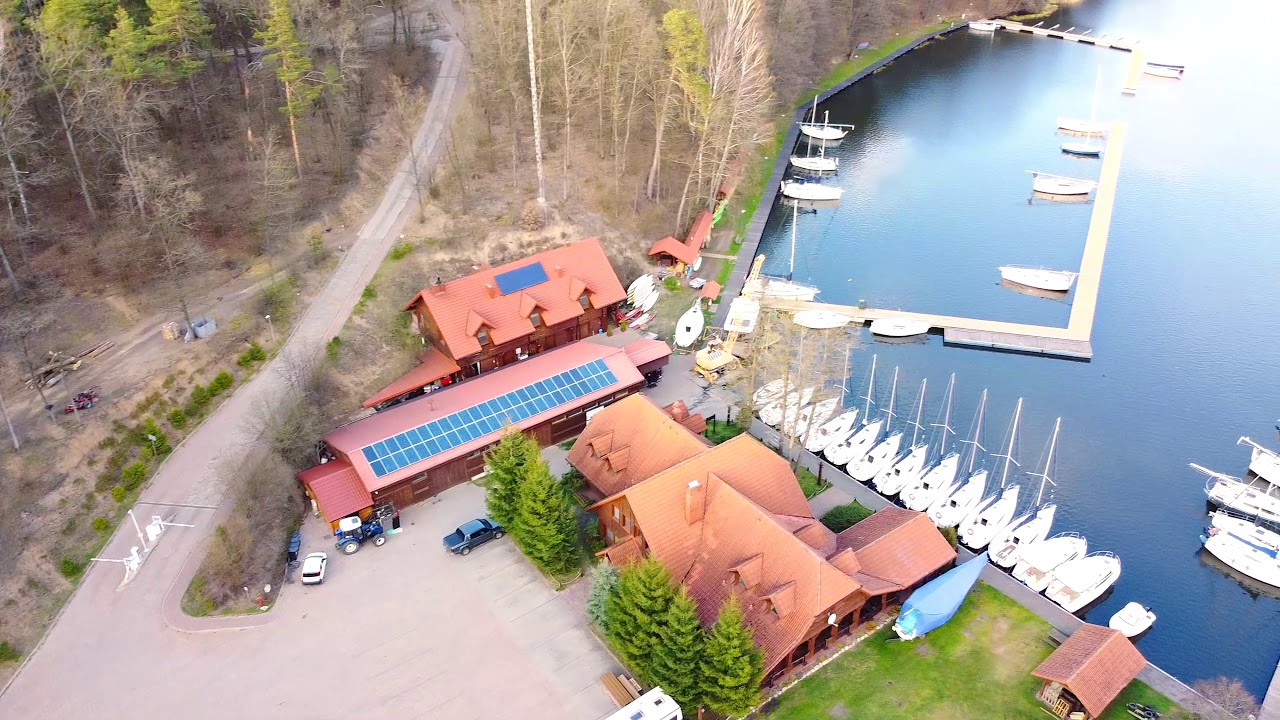Port Pod Dębem i jezioro Nidzkie w czasie pandemii