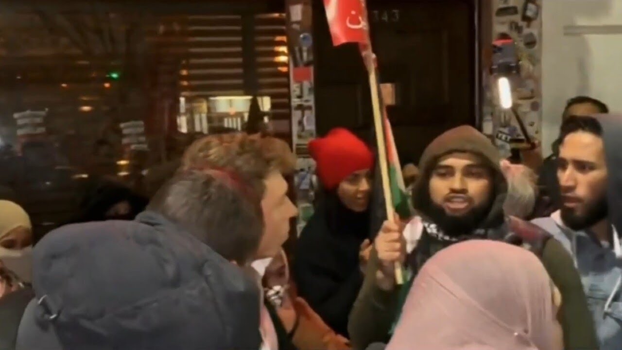'Bubbling undercurrent of hatred': Patrick Christys swarmed and berated at pro-Palestine rally