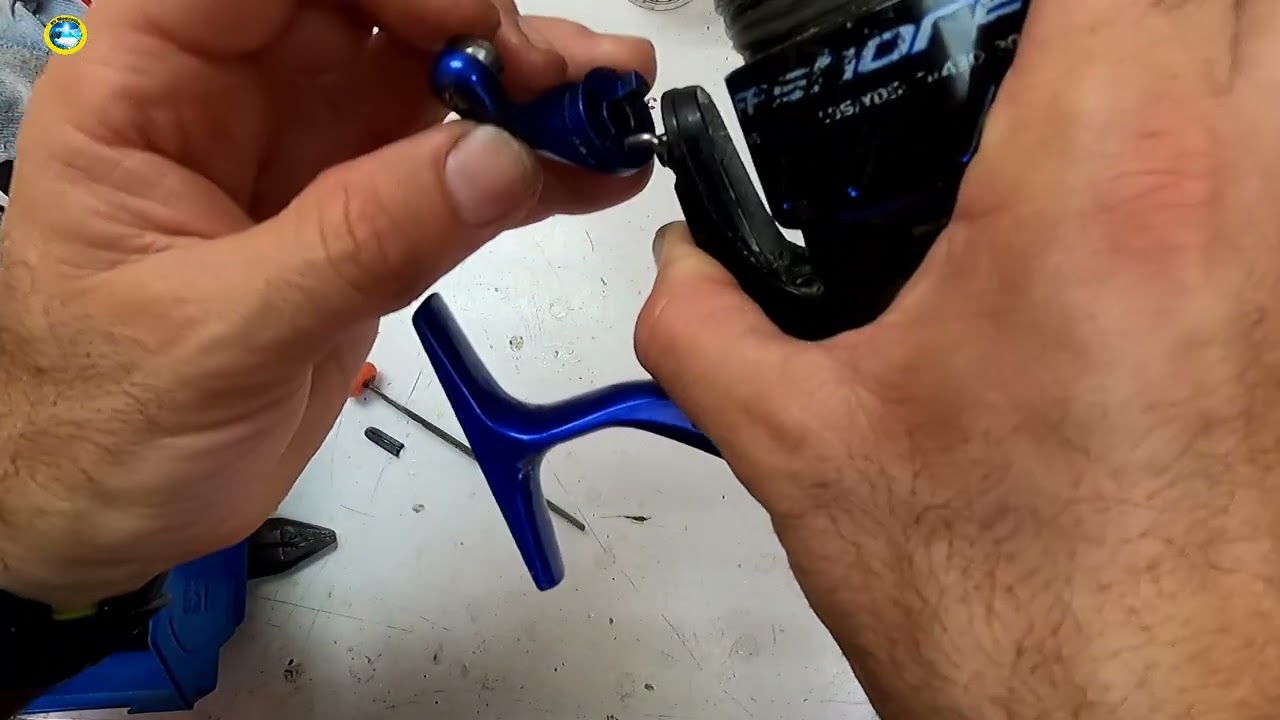 carrete o reel de pesca lineaeffe limpieza mantenimiento y reparación de pick.