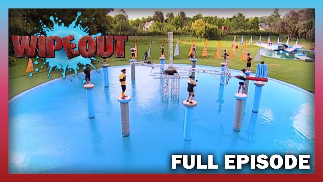 Contestants Face The Daunting Bristle Gauntlet! | Full Episode | Wipeout Canada | S1 E10