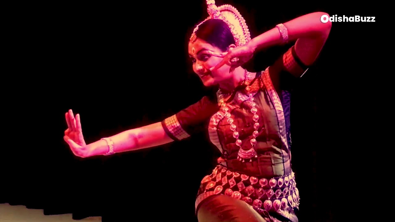 Dhyaye Subarna Varnac Odissi Dance by Ritika Mandal