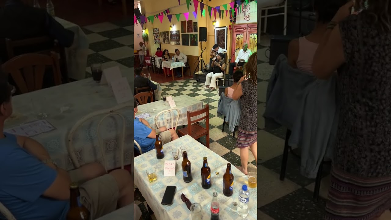 Doña Rosa Guzmán en Mestizos Casa Cultural en el Rímac