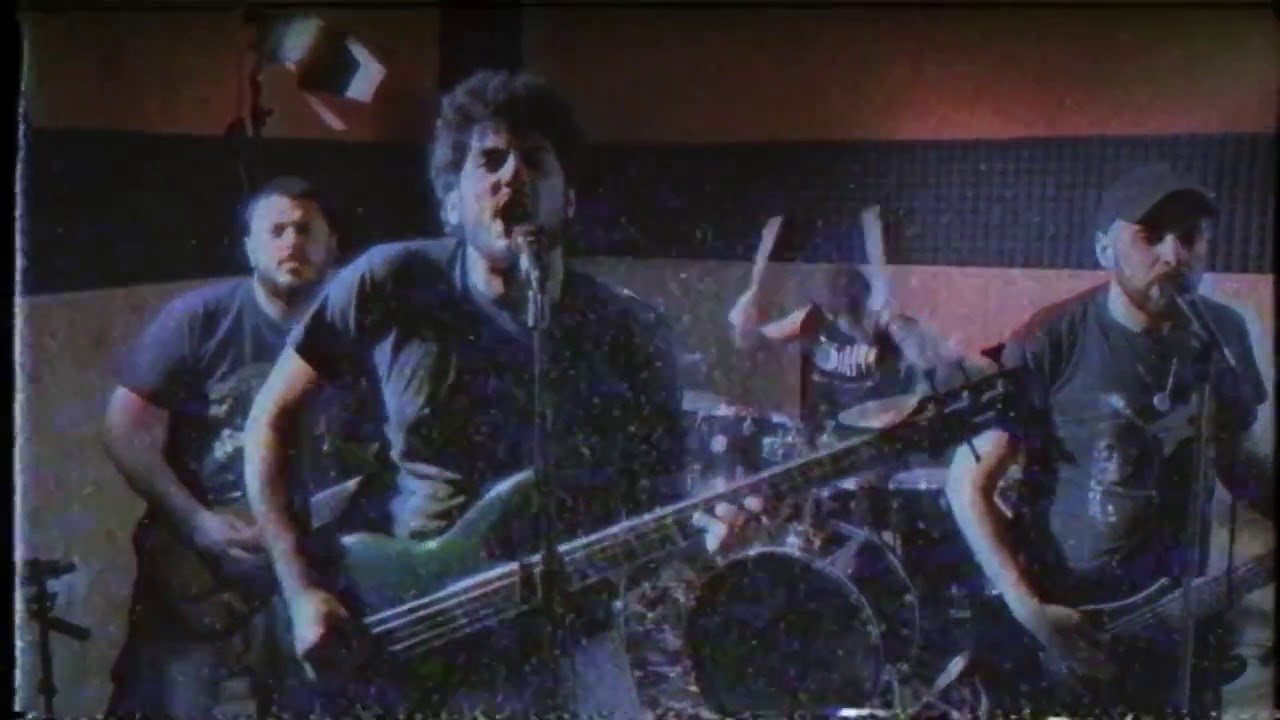 Deep Valley Blues - Hell Of A Month (Official Video 2017)