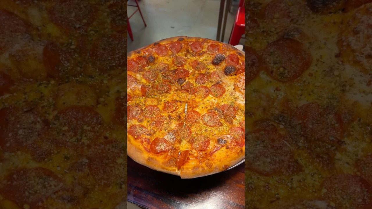 The BEST New York Style Pizza in Sydney!🍕#food #foodie #shorts