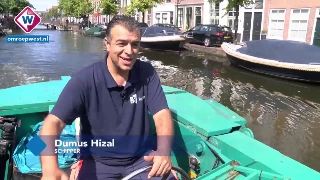 Wrakken ruimen in de Leidse grachten