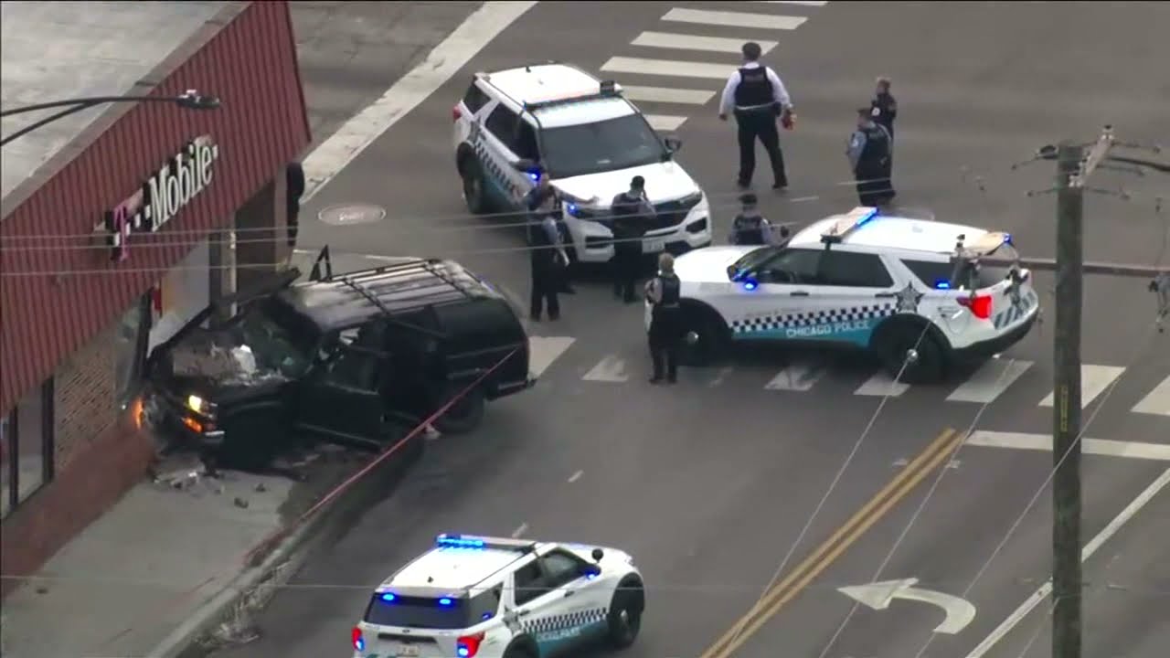 Man killed in Little Village shooting, crash with 3 kids in car: CPD