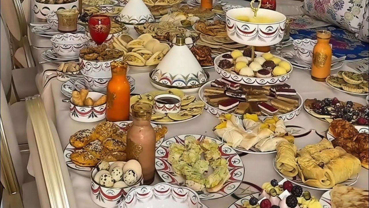 عزيزة والعراضة الملكية لعلي وصال  وعلي والحاجة في الطبيب شنو لقاو عندها عيطو للمسخوط @WissalAli 