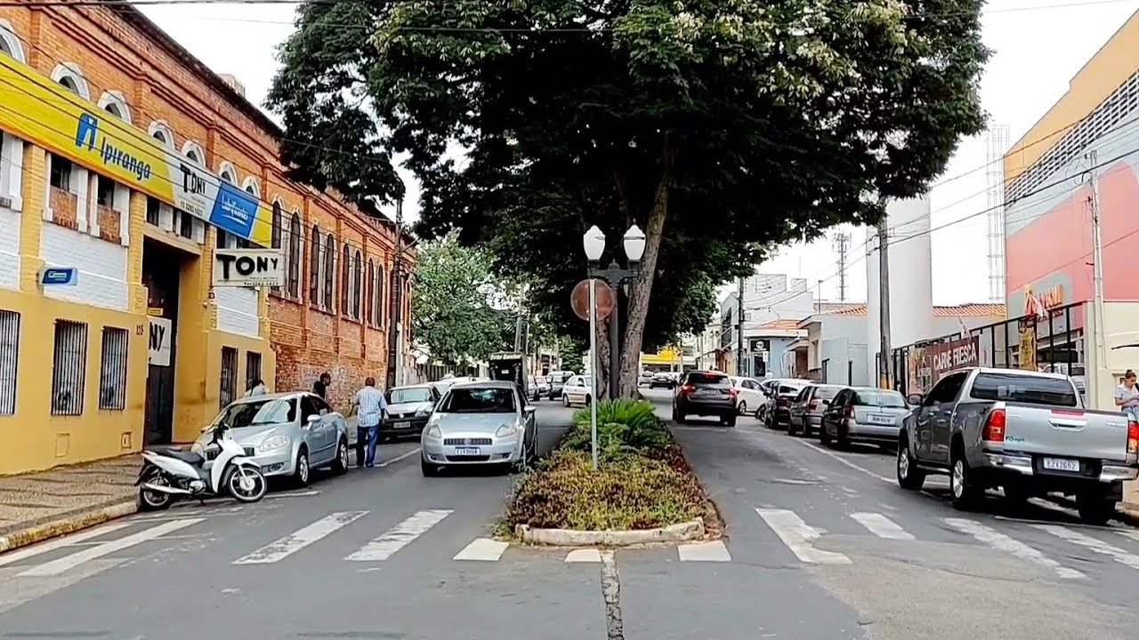 Conhe&ccedil;am o Centro de Tiet&ecirc;-SP Seguindo a p&eacute;