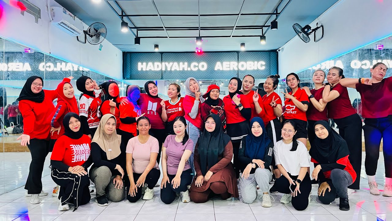 GONG XI | ZUMBA | #imlek #zumba #pipit #zumbakediri 