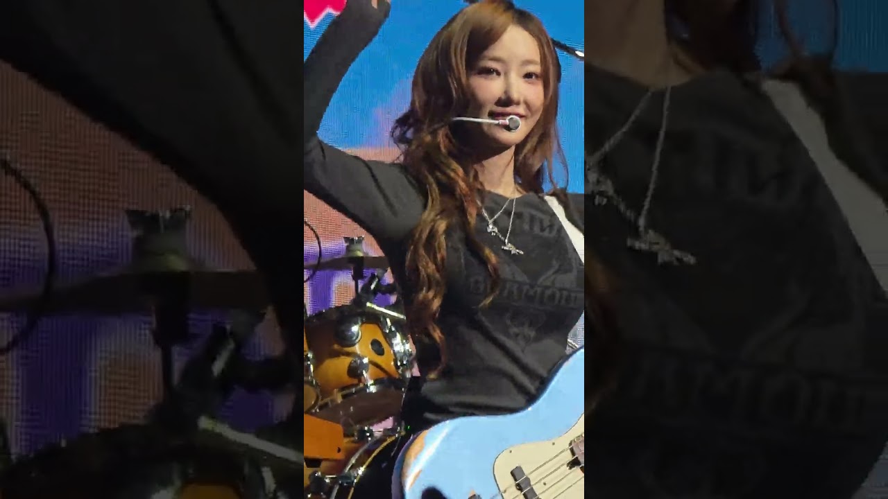 260220 ﻿﻿﻿﻿QWER 1ST WORLD TOUR ROCKATION in JAPAN @Zepp Osaka Bayside SOUND CHECK Magenta fancam