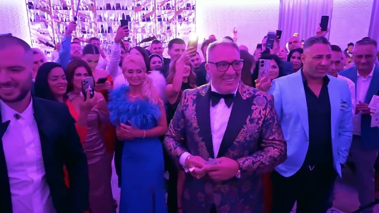 FAZE TARI DE LA NUNTA COCOTIERULUI SI A ALEXANDREI BOTEZ BOGATAS