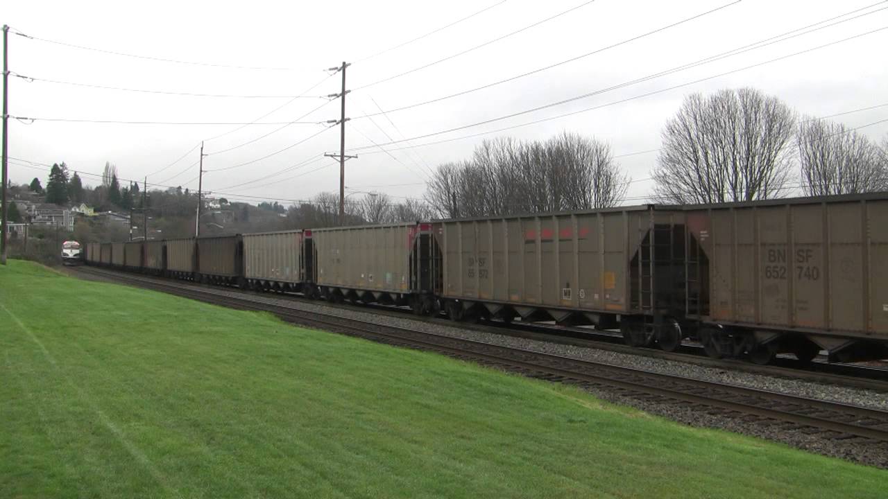 BNSF 8871 And AMTK 469 Power Trains @ Old Town Tacoma, WA w Canon HF11