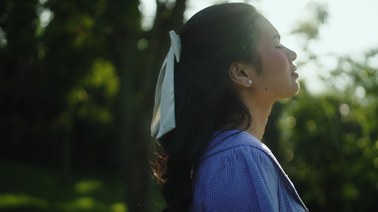 Vanessa Zee - Berkaca-kaca (Official Music Video)