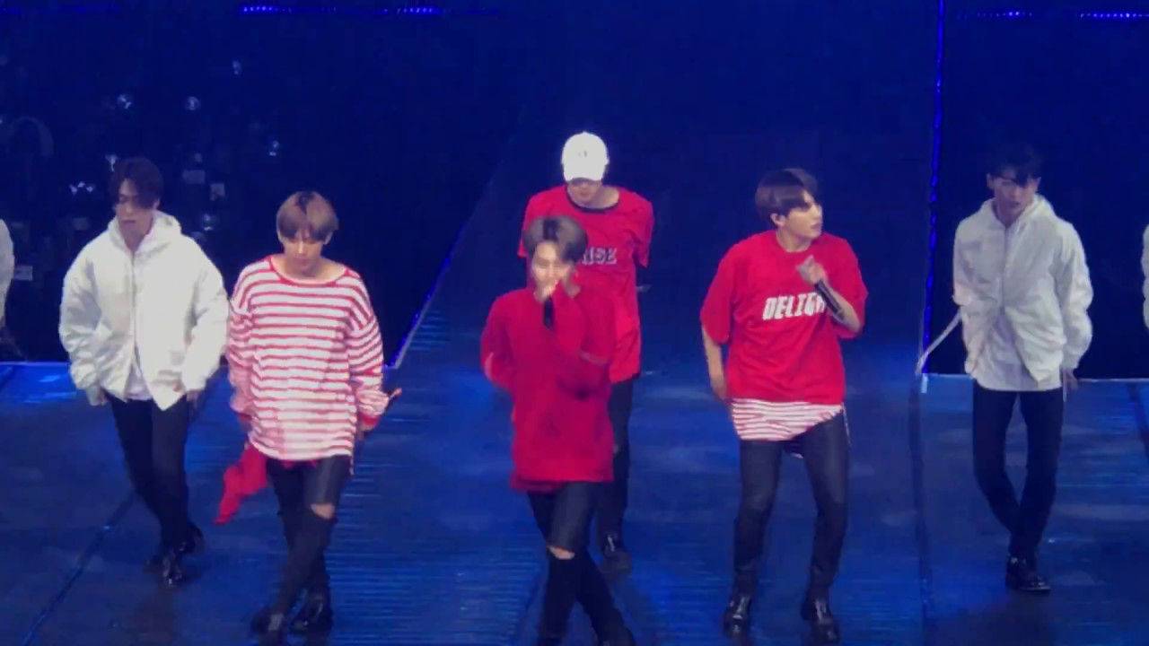 170506 BTS Wings Tour in Manila - Jimin, Jungkook, Jin, V (Taehyung) - Lost [FANCAM]