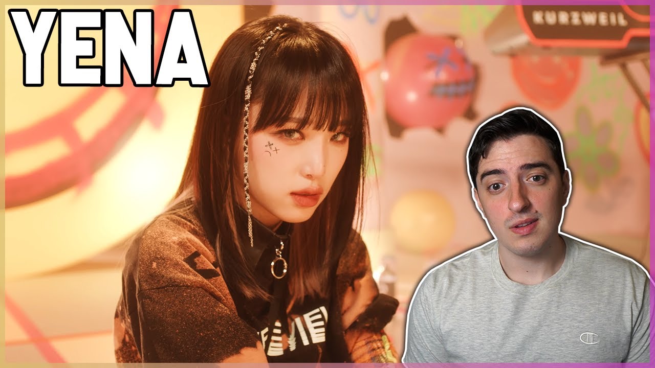 YENA (최예나) - 