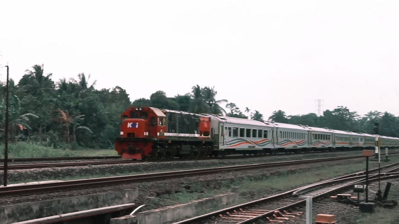 KERETA API PANJANG!!! MENEMUKAN 14 KERETA PANJANG MELINTAS DI SEKITAR STASIUN KARANGSARI