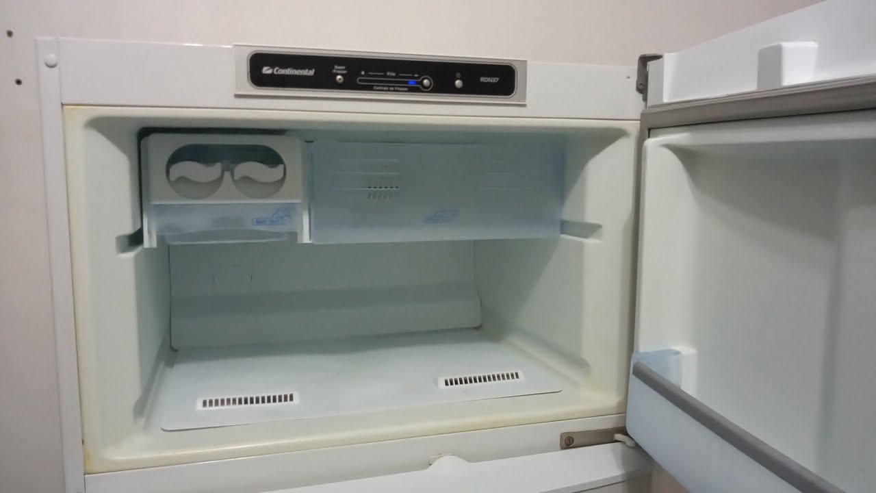 Geladeira continental gela no freezer mais não gela na parte de baixo