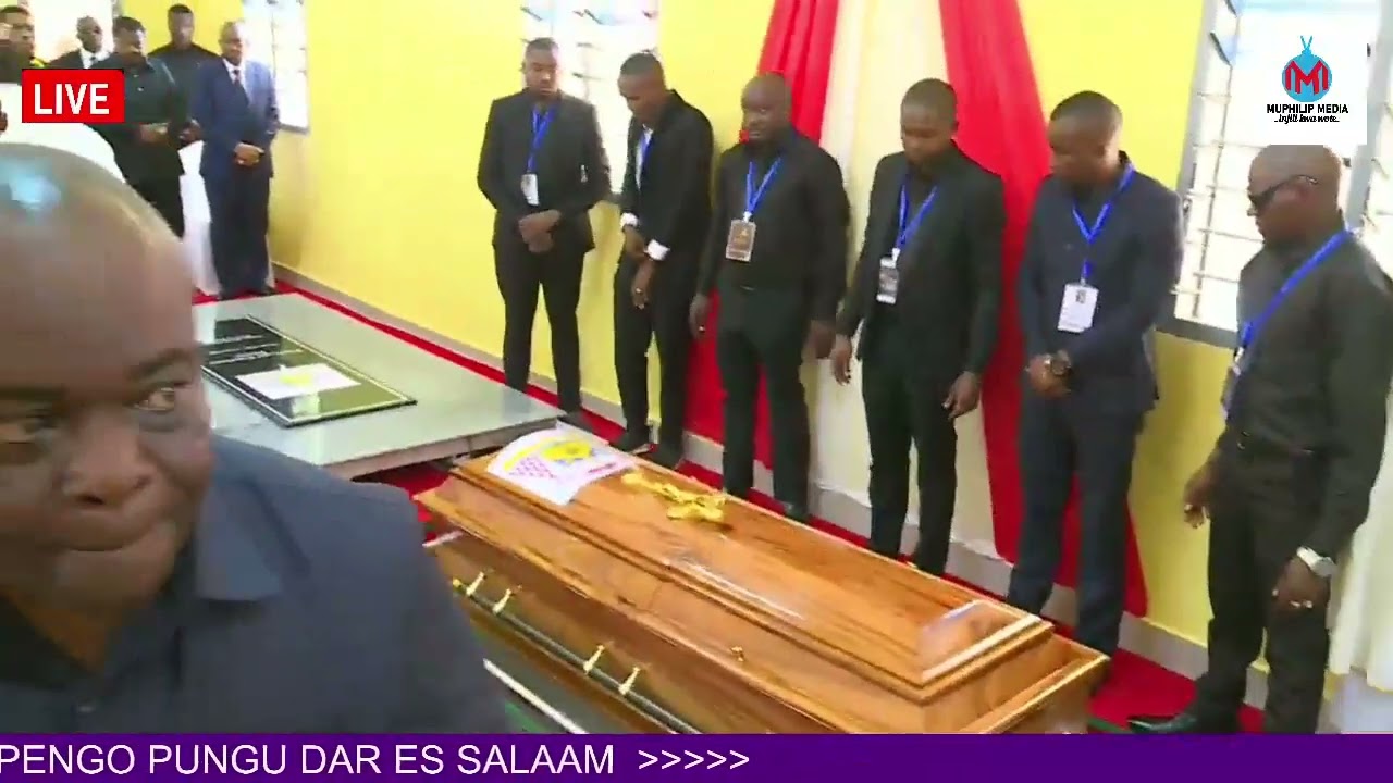 MWILI WA HAYATI BABA MWADHAMA POLYCARP KADINALI PENGO ULIVYOSHUSHWA KABURINI