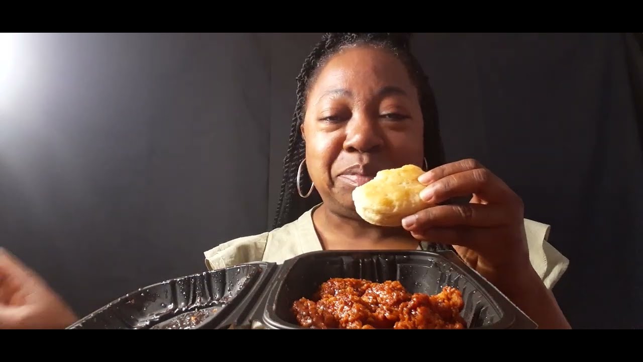 ASMR eating Popeye's honey barbecue wings