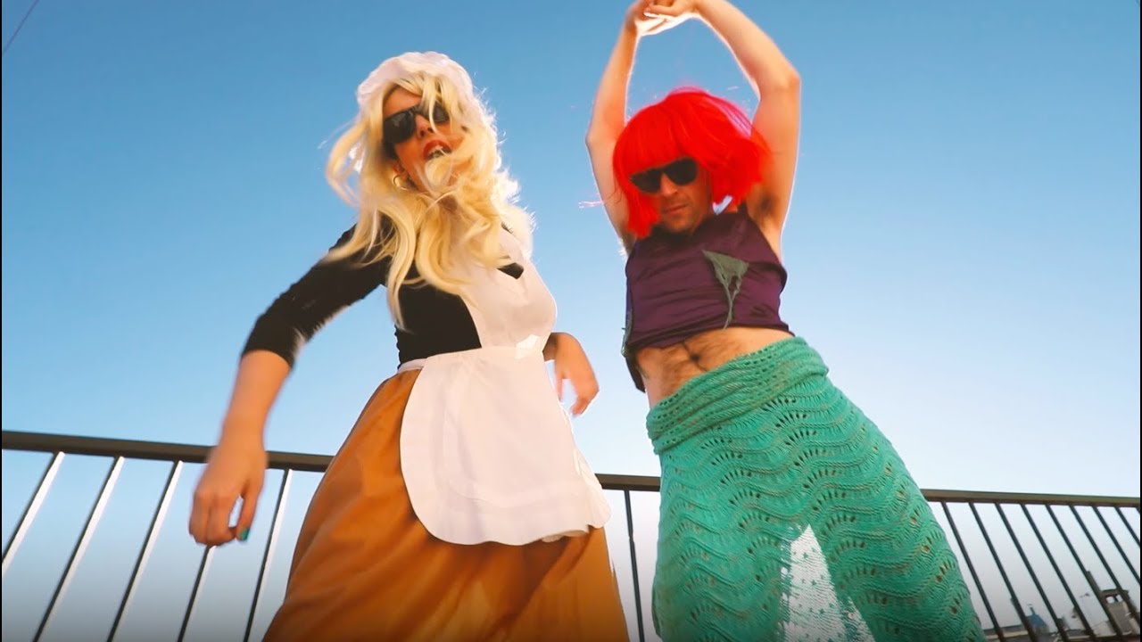 Ladilla Rusa - Princesas (VIDEOCLIP + lyrics)