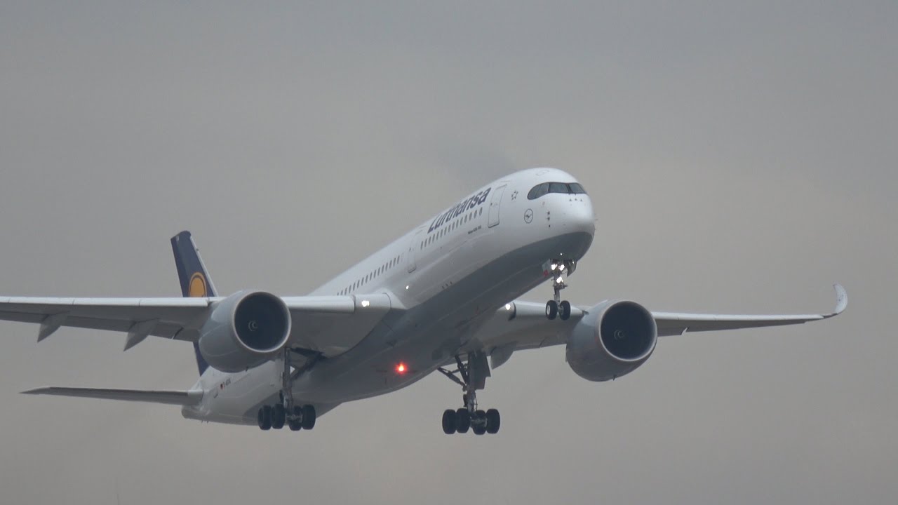 - - 2 times one day - - Airbus A350-941 @ LEJ/EDDP RWY26R Leipzig/Halle Airport