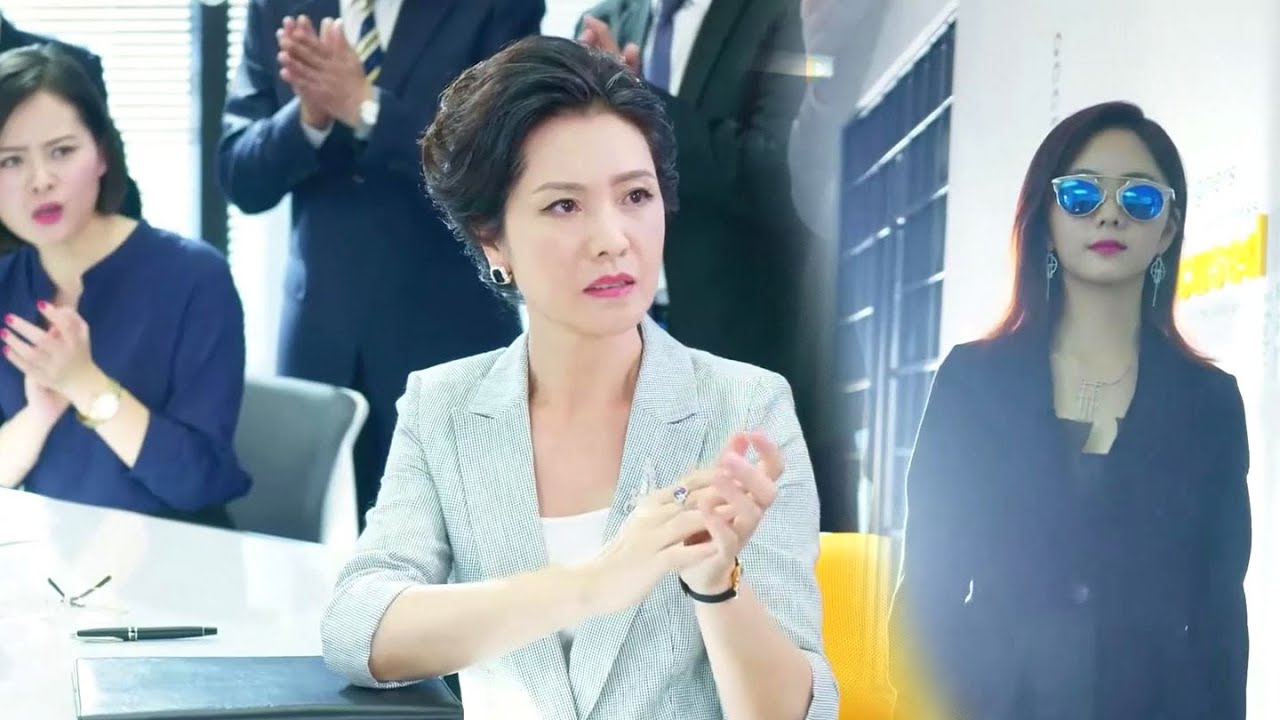 Movie | 灰姑娘霸氣逆襲，變身國際知名設計師歸來，打臉惡毒老夫人！#狐狸的夏天#cdrama#職場#都市愛情