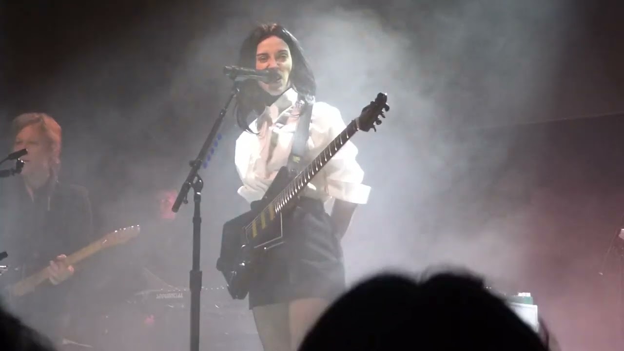 St Vincent Big Time Nothing @ SWX Bristol  31 05 2024