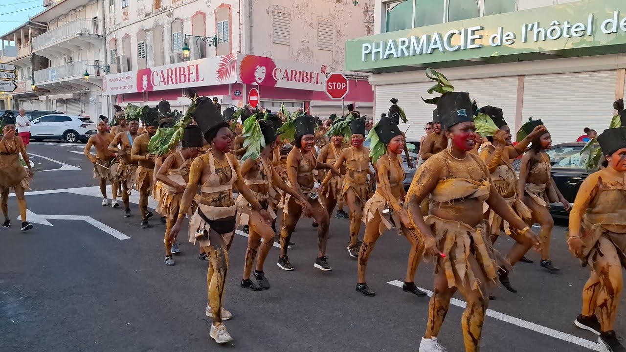 Carnaval Voukoum en Mas a Poulbwa